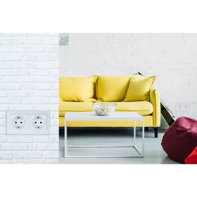 Розетка встраиваемая Legrand Structura с заземлением, цвет белый — изображение 6