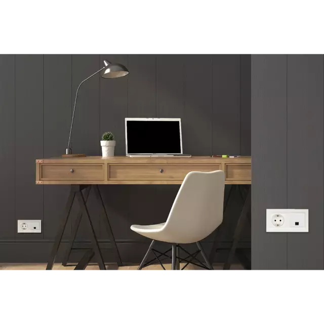 Розетка встраиваемая Legrand Structura с заземлением, цвет белый — изображение 10