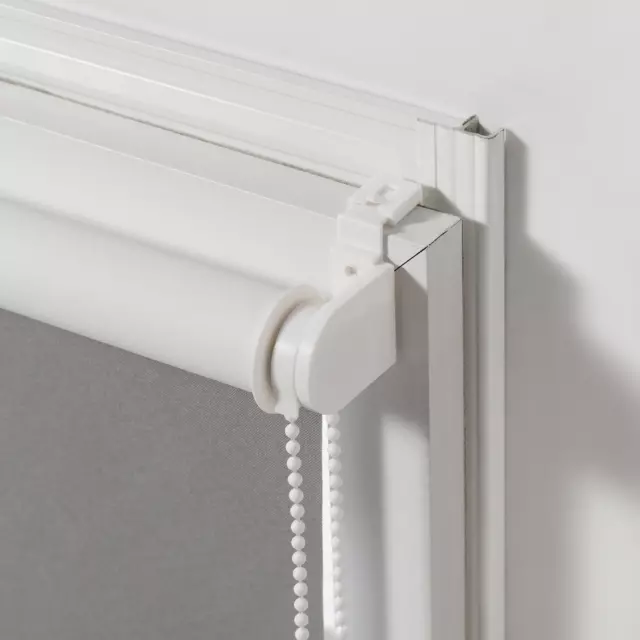 Штора рулонная блэкаут Inspire Santos 100x160 см серая Granit 3 — изображение 3