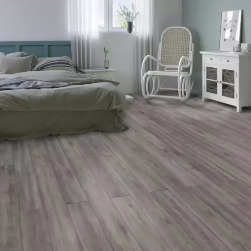 Ламинат 'Орех Ширин' 33 класс толщина 8 мм с фаской 2.22 м²