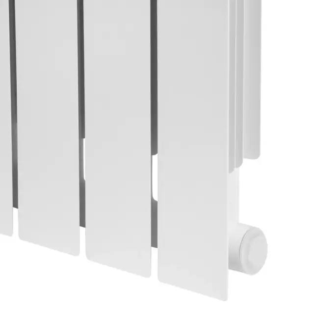 Радиатор секционный Royal Thermo Vittoria 2.0 RTV250008 500/80 8 секций боковое подключение биметалл белый — изображение 4
